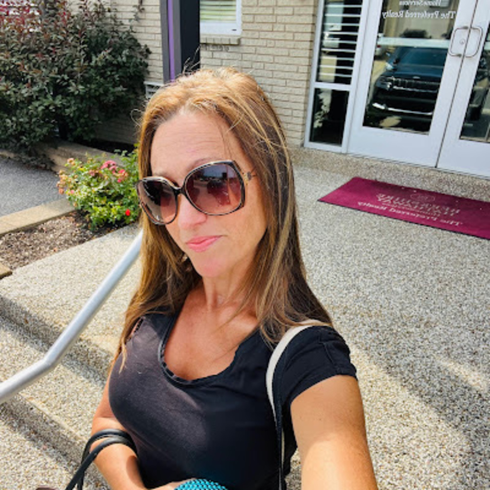 Meet your Posher, Jaclyn